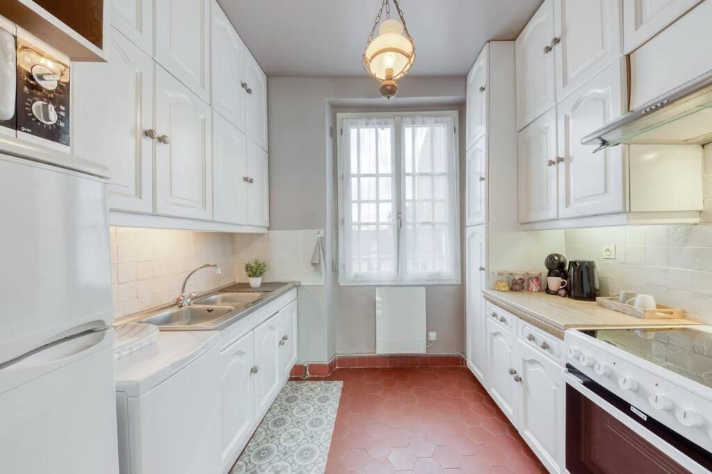 Le Lumineux 50 M² Gare/Chateau/Wifi/Netflix Versailles Eksteriør bilde