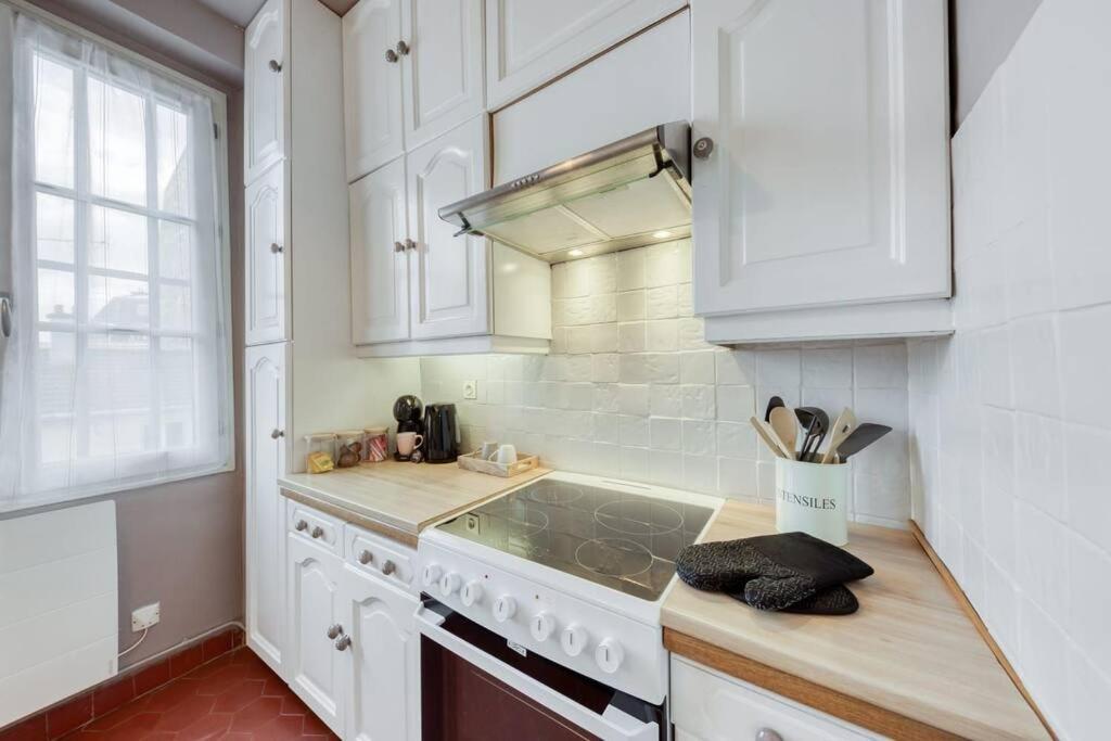 Le Lumineux 50 M² Gare/Chateau/Wifi/Netflix Versailles Eksteriør bilde